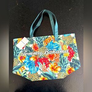 NWT Tommy Bahama tote 2025 Tropical Island Pineapple Blooms Beach Bag